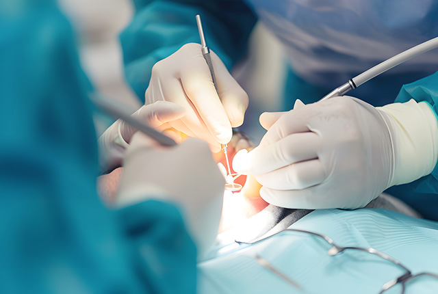 口腔外科の処置中の様子